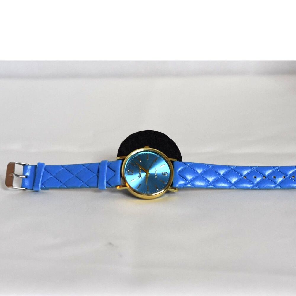 NWOT Geneva Platinum Stylish Blue Quilted 8" Band/Face Gold Tone Working Watch